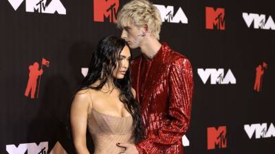 Meghan Fox Says Her Sheer 'Naked' Gown at MTV VMAs Was Machine Gun Kelly's Idea (Exclusive) - www.etonline.com - New York