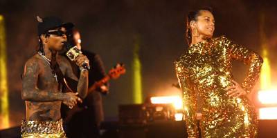 Alicia Keys Performs 'Lala' With Swae Lee in a Glittering Gold Dress at MTV VMAs 2021 - www.justjared.com - New York - county Lee