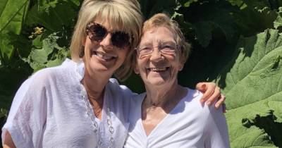 Ruth Langsford supports her mum as she's left 'battered and bruised' after nasty fall - www.ok.co.uk