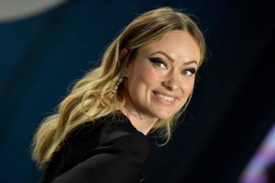 Olivia Wilde Drops First Teaser For ‘Don’t Worry Darling’ Starring Boyfriend Harry Styles And Florence Pugh - etcanada.com
