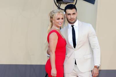 Britney Spears Engagement: Celebs & Fans React - www.hollywood.com - county King And Queen