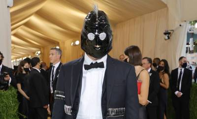 Gossip Girl's Evan Mock Showed Up at Met Gala 2021 in a Full Leather Face Mask - www.justjared.com - New York