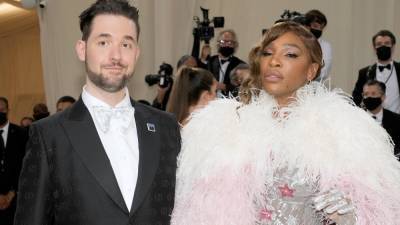 Behold: Hot Celebrity Couples Looking Hot at the 2021 Met Gala - www.glamour.com