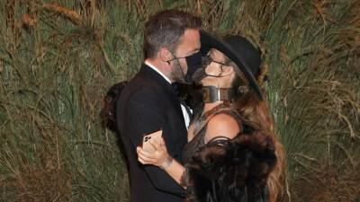 Jennifer Lopez and Ben Affleck Have PDA-Filled Date Night at 2021 Met Gala - www.etonline.com