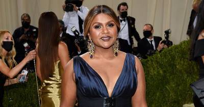 Mindy Kaling Arrives at the 2021 Met Gala in Jewel-Toned Tory Burch - www.usmagazine.com