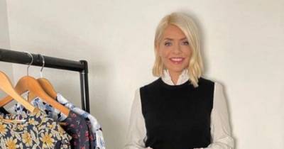 Holly Willoughby keeps it chic in stylish £29.99 Zara trousers on This Morning - www.ok.co.uk