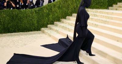 Met Gala 2021’s most hilarious memes: Kim Kardashian mocked as Harry Potter dementor - www.msn.com