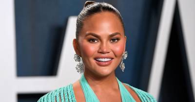 Chrissy Teigen Reveals the Results of ‘Fat Removal’ Surgery She Had Done on Her Face - www.usmagazine.com