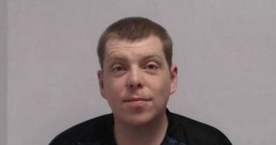 Vile paedophile went to meet '12-year-old' carrying bag full of alcohol and condoms - www.dailyrecord.co.uk - county Hyde