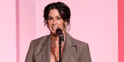 Alanis Morissette Is Not Happy With 'Jagged' Documentary; Calls It 'Salacious' - www.justjared.com