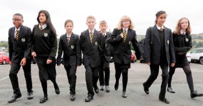 Praise for headteacher of school dishing out free uniform to every pupil - www.manchestereveningnews.co.uk - Manchester