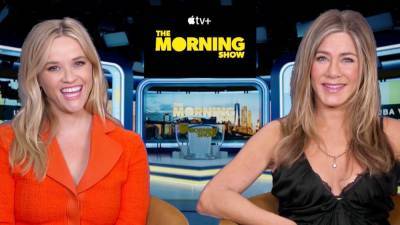 Jennifer Aniston and Reese Witherspoon Want 'Friends' Sister Christina Applegate to Join 'The Morning Show' - www.etonline.com