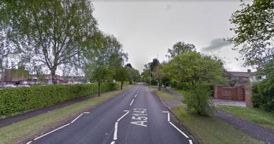 Police issue warning after gang on mopeds attempt carjacking on main road - www.manchestereveningnews.co.uk - county Lane