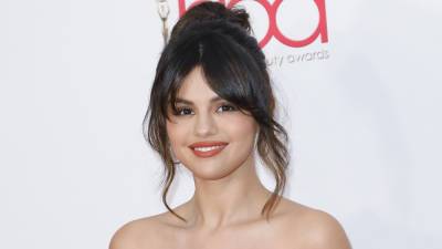 Selena Gomez shows off new helix ear piercing: 'Got something right here' - www.foxnews.com