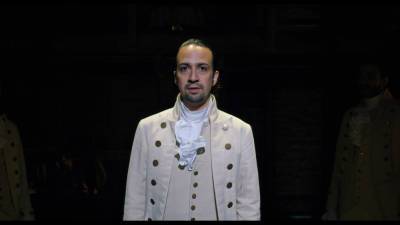 Lin-Manuel Miranda Welcomes Back ‘Hamilton’ Audience With Indoor And Outdoor Speeches – Video - deadline.com