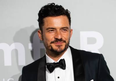 Orlando Bloom Paddle Boards Next To A Great White Shark In Terrifying Video - etcanada.com - Malibu