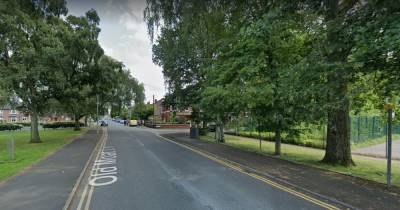 Shots fired at man sat in parked car in south Manchester - www.manchestereveningnews.co.uk - Manchester - county Lane