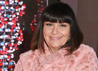 Dawn French surprises fans as she unveils dramatically different hair transformation - evoke.ie - France