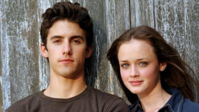 Milo Ventimiglia Says Jess and Rory Not Working Out on 'Gilmore Girls' Is 'Kind of Great' - www.etonline.com
