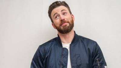 Chris Evans Reveals He Can Play the Piano, Which Is Reason Enough for Him to Collab With Lizzo - www.etonline.com