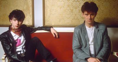 Official Charts Flashback 1981: Soft Cell - Tainted Love - www.officialcharts.com - USA