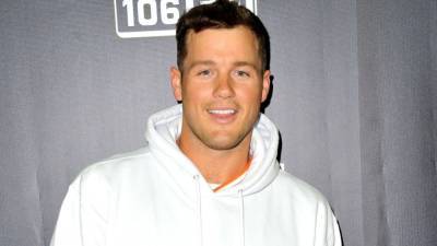 Colton Underwood Seen Kissing a Man in Hawaii 4 Months After Publicly Coming Out - www.etonline.com - Los Angeles - Hawaii - Jordan - county Maui - county Brown