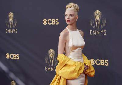 Emmys 2021 Red Carpet Gallery: See Looks From Anya Taylor-Joy, Mj Rodriguez, Kaley Cuoco & More - deadline.com