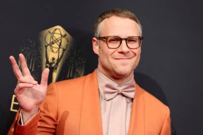 Seth Rogen Calls Out Emmys In Jokes About COVID-Safe ‘Outdoor’ Ceremony From Inside The Tent - etcanada.com