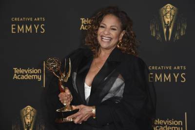 Debbie Allen Receives Governor’s Award at the 2021 Emmys - deadline.com - Texas - Afghanistan