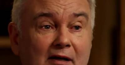 Eamonn Holmes supported by fans as he sheds tears over late father - www.manchestereveningnews.co.uk