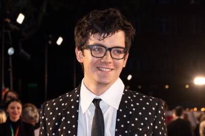 Asa Butterfield Calls Out People Snapping Photos Of Him On A Night Out: ‘Leave Me Be Please’ - etcanada.com