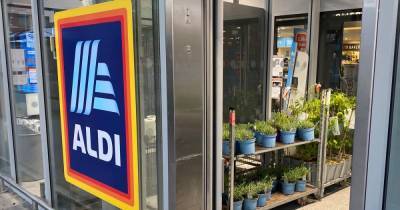 New Denton Aldi set to open its doors for the first time - www.manchestereveningnews.co.uk - county Denton