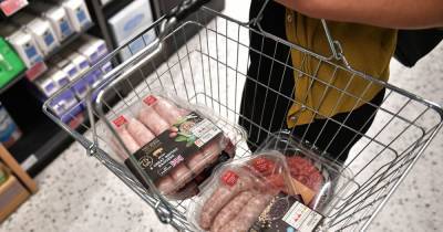 Supermarkets could 'run out of meat in two weeks' amid gas shortage as Christmas put at risk - www.dailyrecord.co.uk - Britain