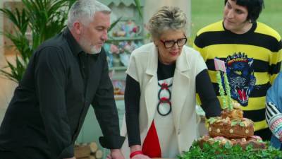 ‘Great British Baking Show': Paul Hollywood, Prue Leith on Why It Would Be a ‘Great Mistake’ to Give Up That Pesky Tent - thewrap.com - Britain