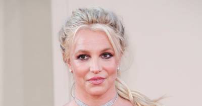 Britney Spears returns to Instagram a week after disabling her account - www.wonderwall.com