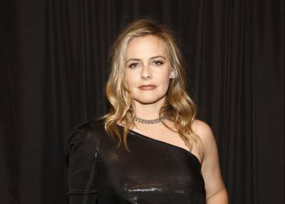 Alicia Silverstone Has ‘Hope’ As She Joins Online Dating - etcanada.com
