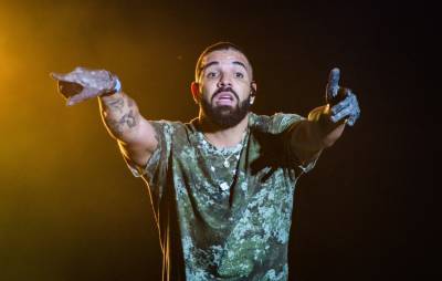Drake buys a minority stake in fried chicken chain backed by Samuel L. Jackson - www.nme.com - California