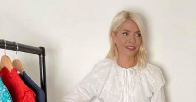 Holly Willoughby shows off figure in £68 outfit on This Morning - www.ok.co.uk