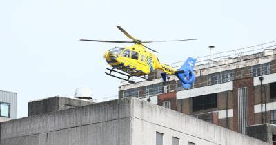 Dramatic moment air ambulance took off from a roof near Manchester Crown Court - www.manchestereveningnews.co.uk - Manchester