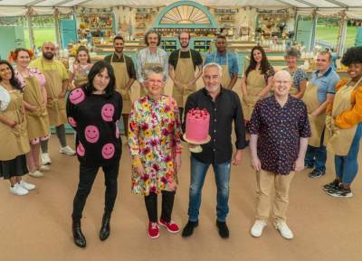 ‘My eyes!’ Bake Off leaves fans baffled with fun country music opening - evoke.ie