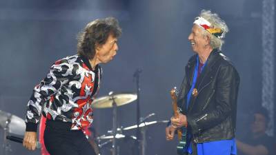The Rolling Stones Pay Tribute to Charlie Watts During First Show Since His Death - variety.com