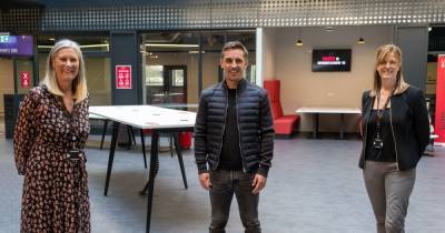 Gary Neville’s university rolling out free lunches, data, laptops and travel passes for underprivileged students - www.manchestereveningnews.co.uk - Manchester