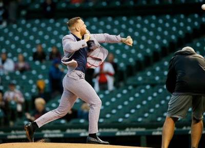 Conor McGregor responds to throwing ‘worst’ celebrity baseball pitch (the tight suit didn’t help) - evoke.ie - Chicago