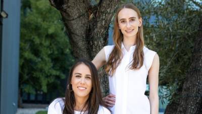 Frame Co-Founders Kendall Bird and Sage Grazer Share Tips for Starting Therapy and Practicing Self-Care - www.etonline.com