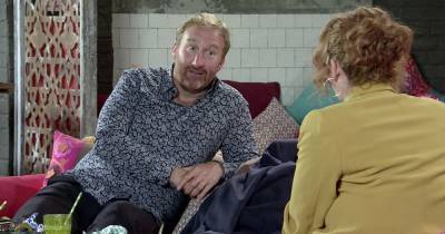 Corrie fans think there's a 'dangerous' link between Phil and Fiz Stape's past - www.manchestereveningnews.co.uk