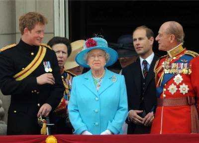 Prince Harry does his best impression of the Queen on Prince Philip show - evoke.ie
