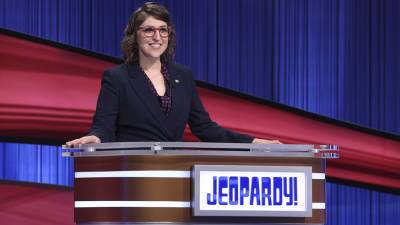 Mayim Bialik's 'Jeopardy!' goal is to maintain the integrity of the show following Mike Richards' exit - www.foxnews.com