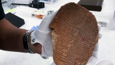 Ancient clay tablet from Assyrian king going back to Iraq - abcnews.go.com - USA - Iraq
