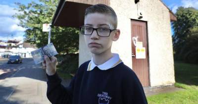 Schoolboy walks two miles to class after Scots £5 note is refused by bus driver - www.dailyrecord.co.uk - Scotland