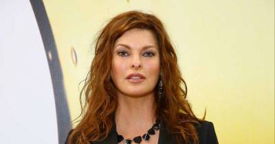 Celebrities support Linda Evangelista as she reveals cosmetic procedure left her ‘disfigured’ - www.msn.com